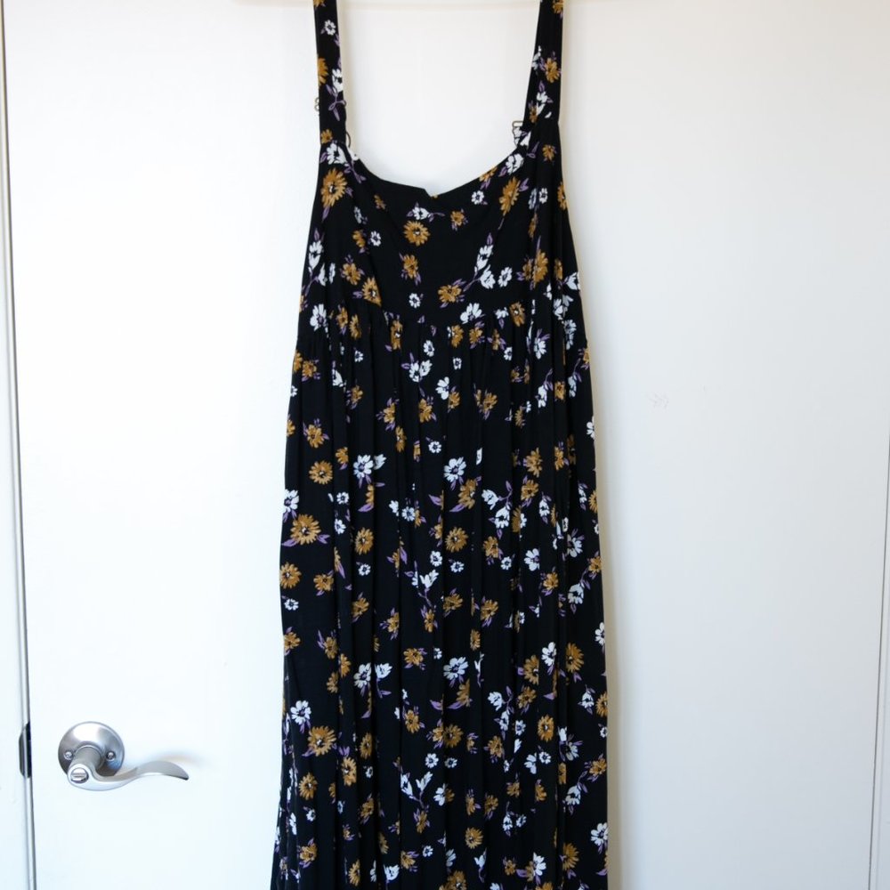 Kimchi Blue Black Floral Midi Dress with Yellow & White Flowers